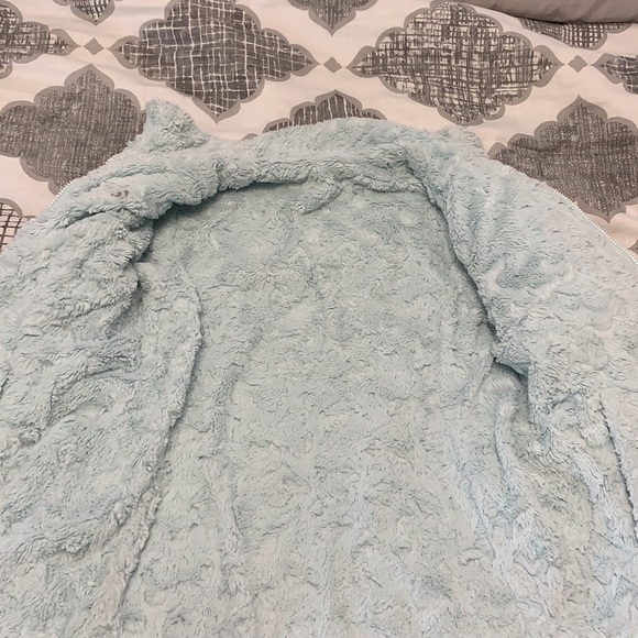 Girls XL North Face winter coat. - Picture 2 of 3